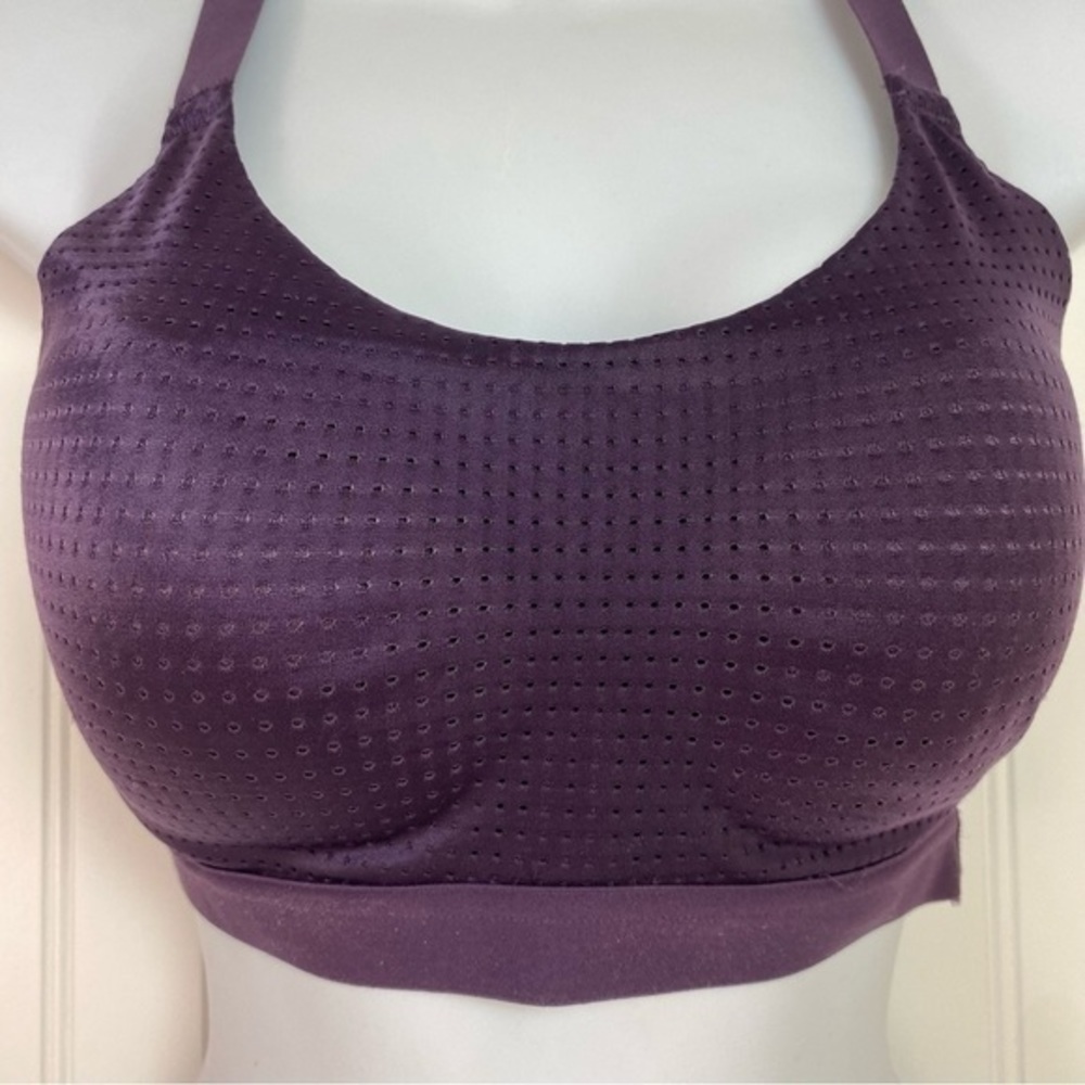 Victoria Secret‎ Sport Bra Lightweight Size 32C - Picture 2 of 9